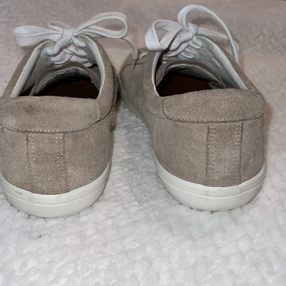 Frye Kerry Low Top Lace Up Women Sneaker Size 9.5M Tan Suede